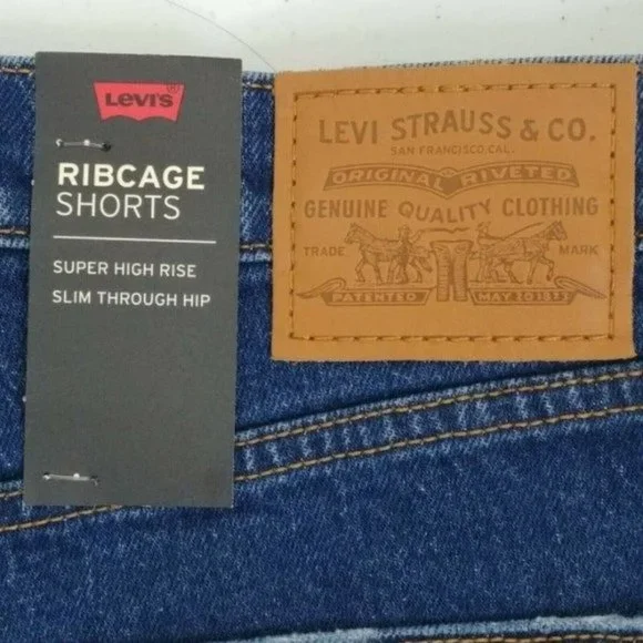 Levi's Cutoff Straight Fit Shorts Size 31 Premium Ribcage Ultra-High Rise - Picture 12 of 12